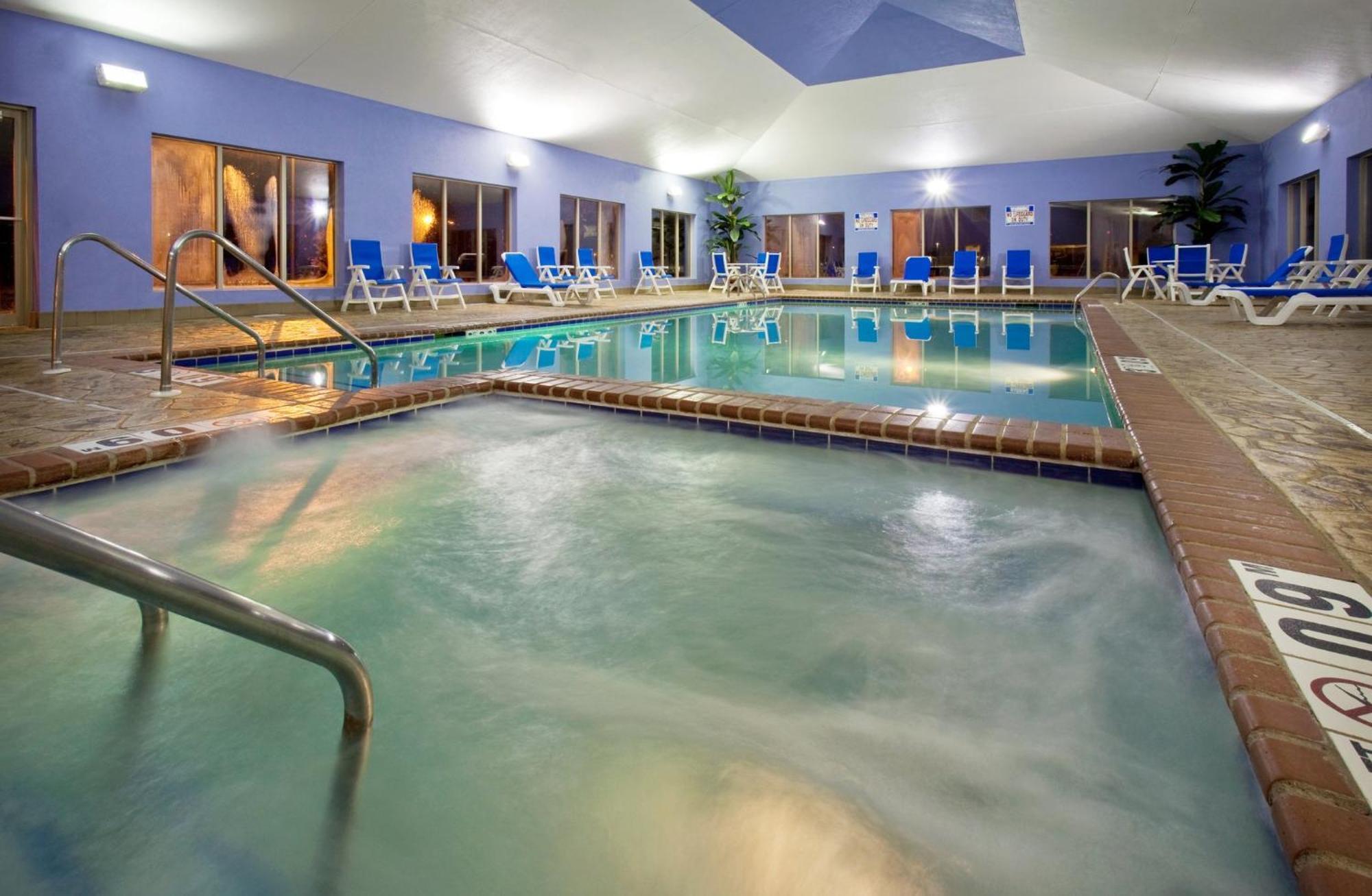 Holiday Inn Express Hotel & Suites Pleasant Prairie-Kenosha By Ihg Exterior foto